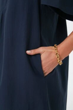 Deep Navy Finley Flutter Sleeve Dress -MOTHER || Veronica Beard Shop 7soyCdRwtf5VaZFloPrZAg7Wf5h942P0 1