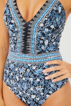 Multi Maria One Piece 12 Multi Maria One Piece -MOTHER || Veronica Beard Shop sVRfYs3E4tr0zw9G49rYyDQHEooM7Yel 1