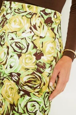 Green And Lemon Abstract Roses Lorelei Twill Skirt -MOTHER || Veronica Beard Shop u1TIcBXgJiBKIfHceDGMiXLvti8hz9sl 1