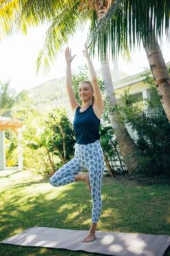 Blue Dahlia Kaylee Capri -MOTHER || Veronica Beard Shop xD4ZjTN37uOMXFuEBLwc4Cef87p7cQqm 1